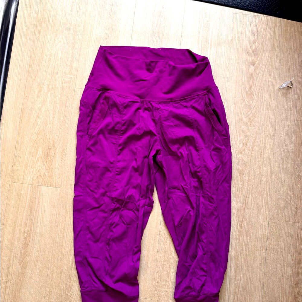Lululemon capri / crop pants